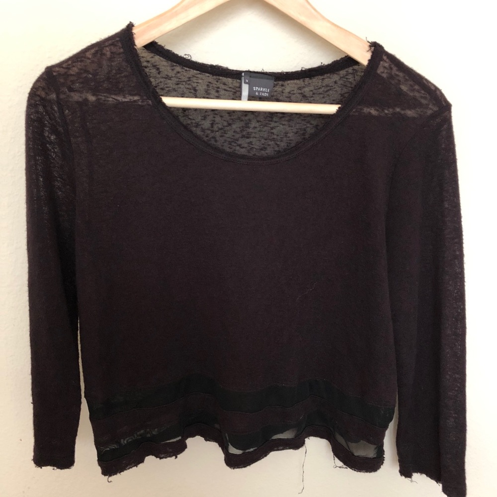 Dark maroon crop top